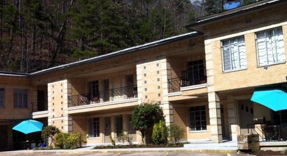 The Happy Hollow Hot Springs Exterior foto